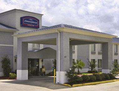 Howard Johnson By Wyndham Iowa La Exterior photo